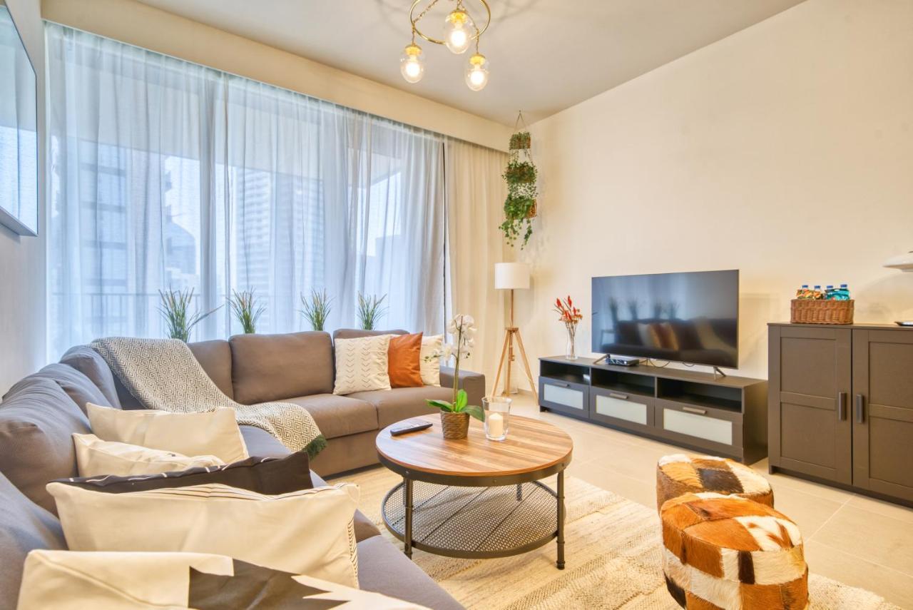 Incredible Views From This Classy Apt With Terrace ดูไบ ภายนอก รูปภาพ