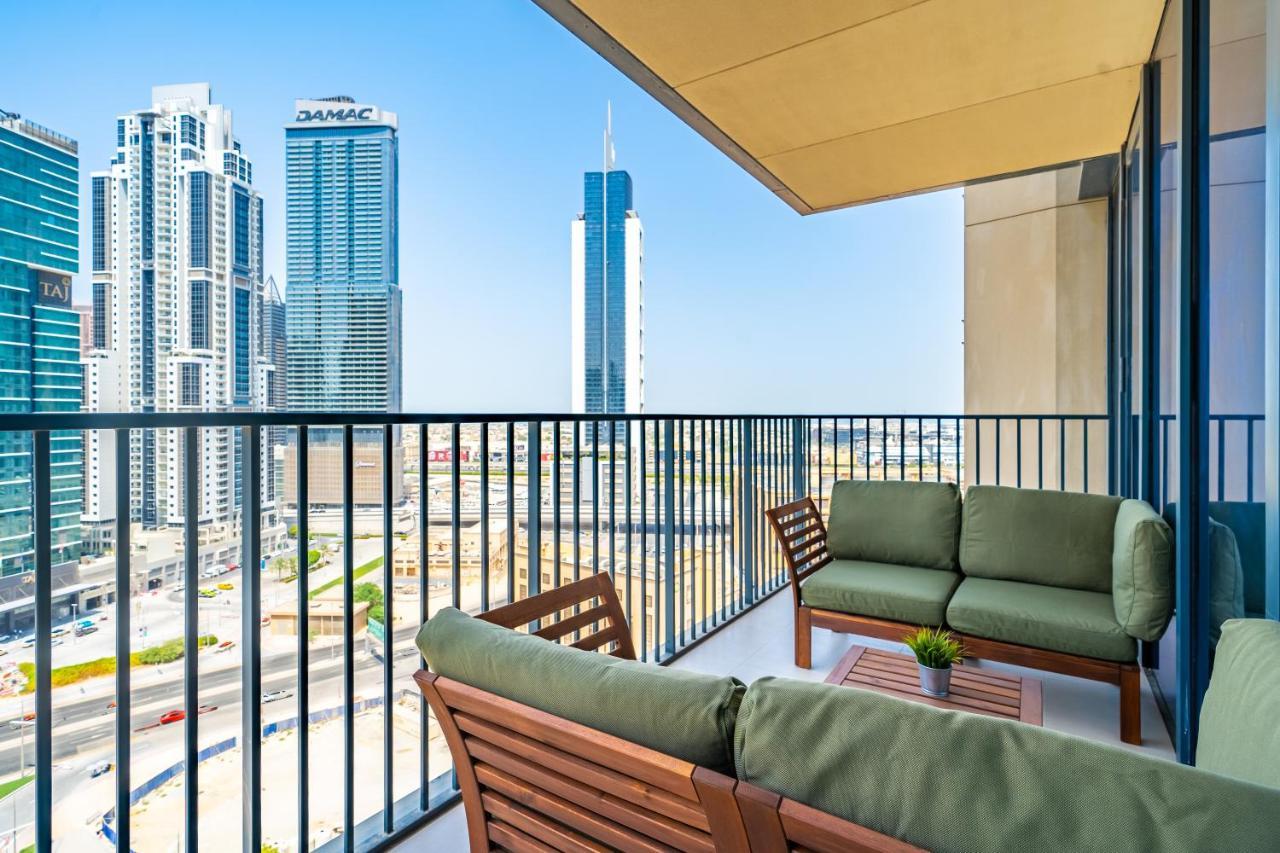 Incredible Views From This Classy Apt With Terrace ดูไบ ภายนอก รูปภาพ