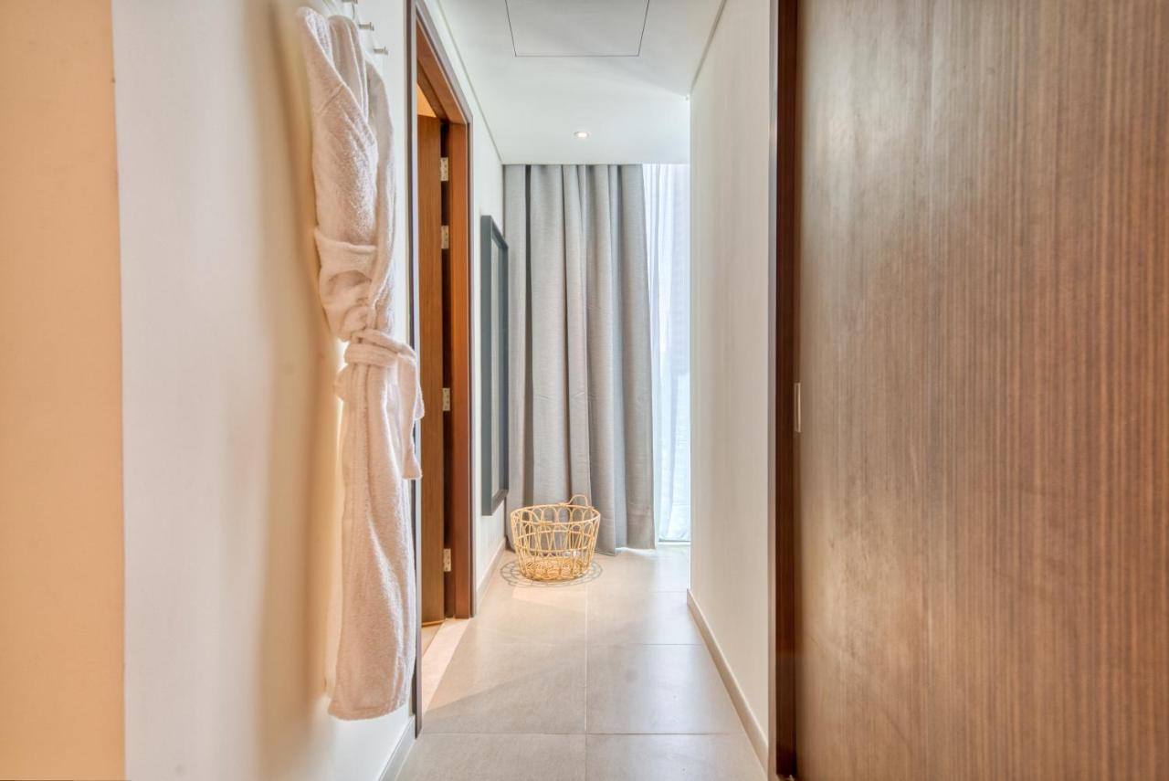 Incredible Views From This Classy Apt With Terrace ดูไบ ภายนอก รูปภาพ